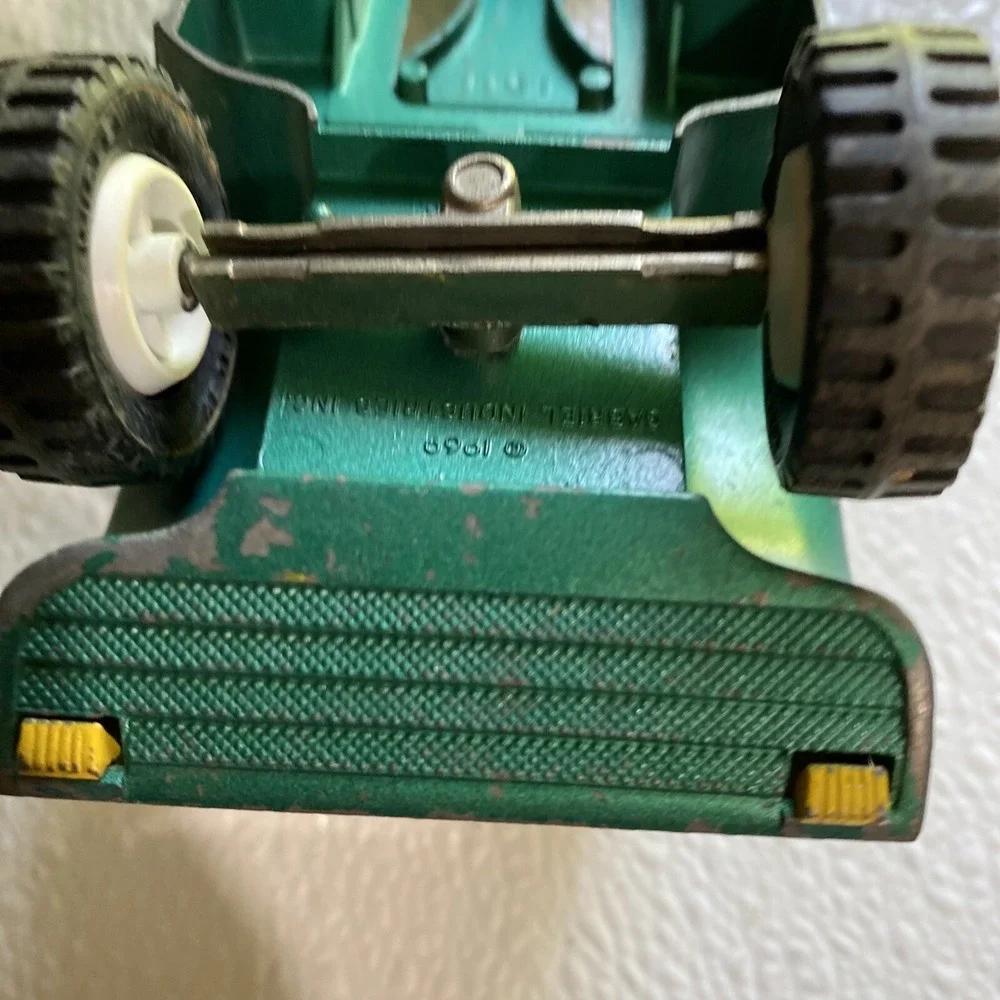 Vintage‎ 1969 Gabriel Hubley Diecast Metal Truck Cab Green Yellow 1161 USA Made